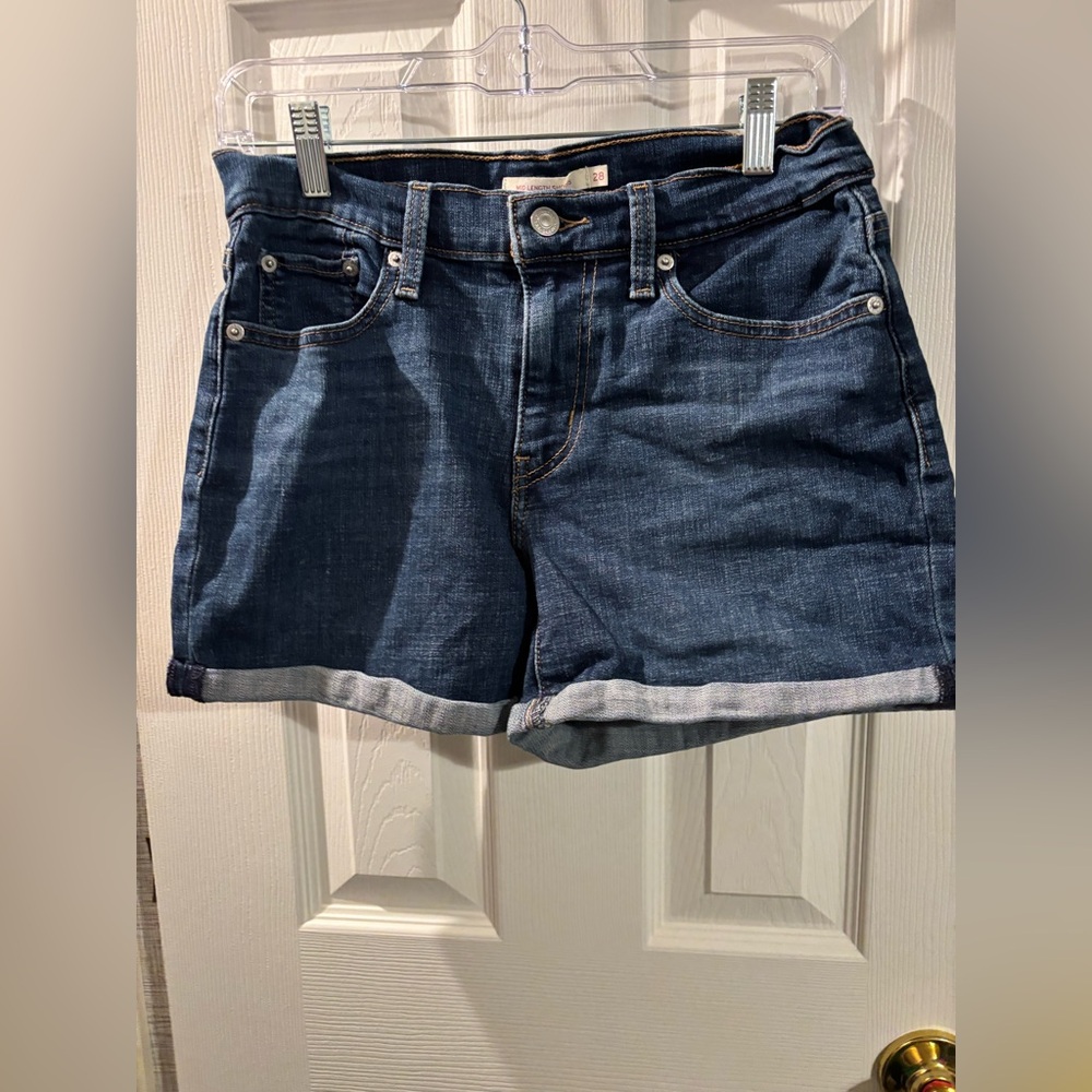 Levi's Women's Dark Blue Denim Shorts Size 6 - Picture 2 of 6